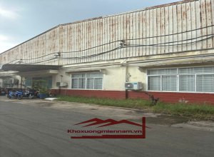 cho-thue-xuong-mat-tien-an-duong-vuong-duong-xe-cong-khuon-vien-5000-met-gom-hai-xuong-moi-xuong-2000-met-phong-chay-chua-chay-tu-dong-nghiem-thu-binh-dien-560kva-phu-hop-kho-chua-hang-san-xuat-moi-nganh-nghe-vi-tri-nay-cach-vo-van-kiet-500m-q5q6-chi-10p-